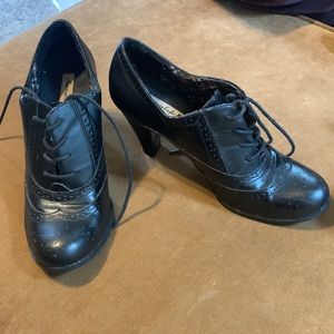 American Eagle Heeled Booties W10